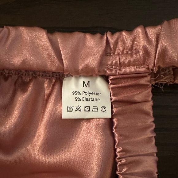 Satin bra - Picture 5 of 5